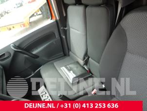 Mercedes Citan Bank rechts vorne O312618 foto 2