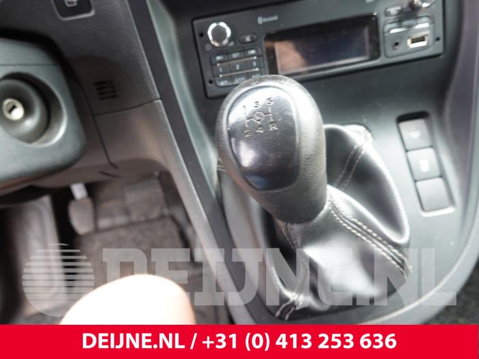 Mercedes Citan Versnellingspook O312718