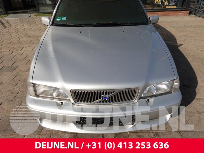 Volvo V70 Bonnet O312542