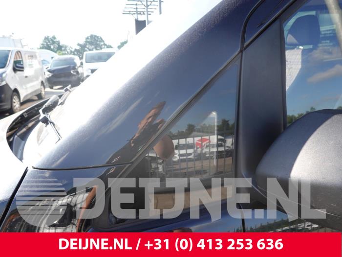 Mercedes Vito Driehoeks Ruit links-voor O312809