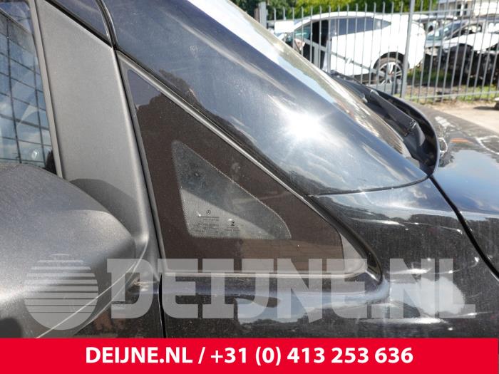 Mercedes Vito Driehoeks Ruit rechts-voor O312810