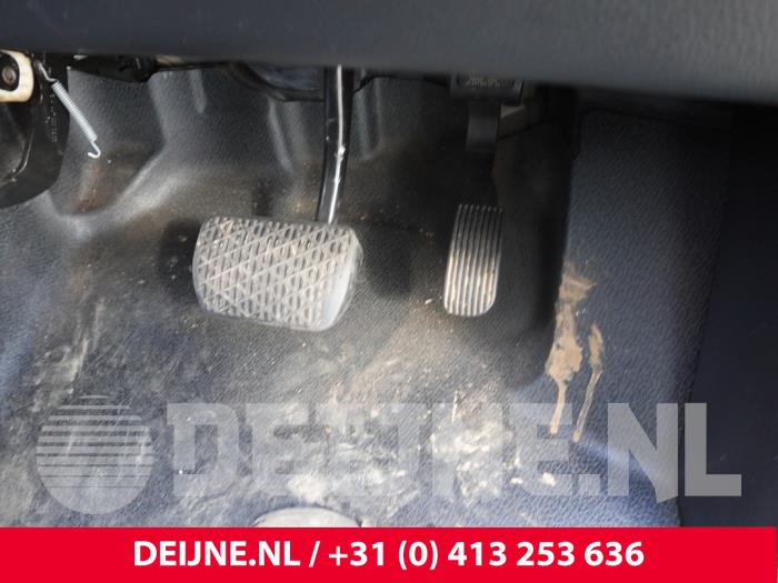 Mercedes Vito Gaspedaal O312817