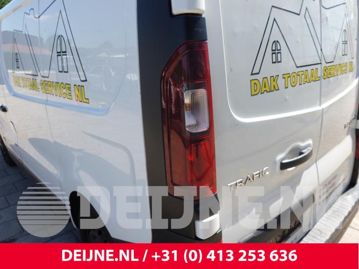 Renault Trafic Rücklicht links O312924