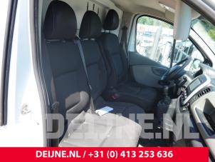 Renault Trafic Double front seat, right O312934 photo 2
