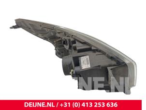 Renault Trafic Koplamp links O312976 foto 2
