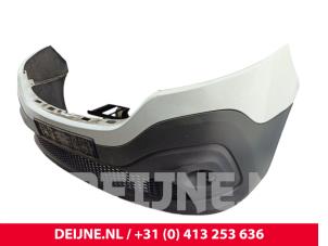 Renault Trafic Voorbumper O313038 foto 2