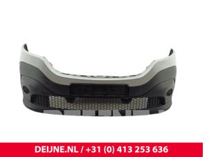 Renault Trafic Voorbumper O313038 foto 3