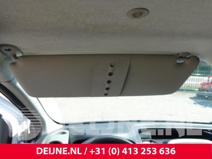 Renault Trafic Sonnenblende O313048