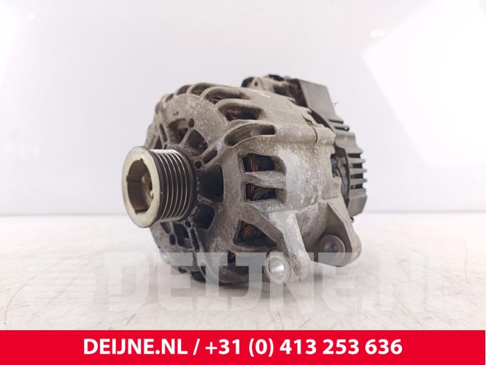 Gebruikte Dynamo Peugeot Expert (V1/VA/VB/VE/VF/VT/VY) 2.0 Blue HDi 120 16V Prijs op aanvraag aangeboden door van Deijne Onderdelen Uden B.V.