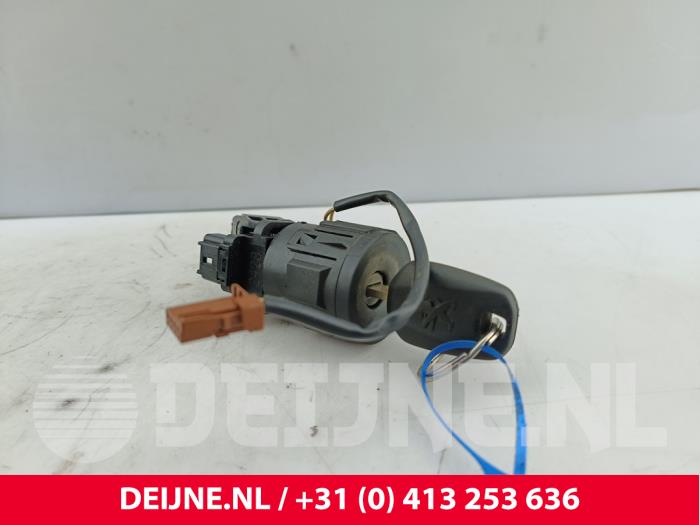 Peugeot Expert Zündschloss+Schlüssel O313272