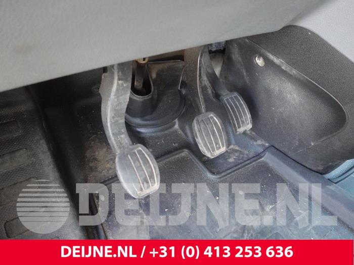 Peugeot Expert Kupplungspedal O313275