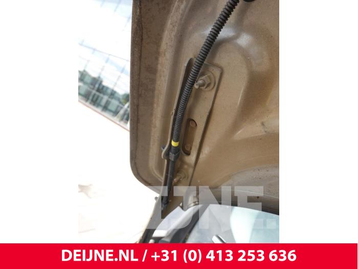 Peugeot Expert Motorhaube Scharnier O313282