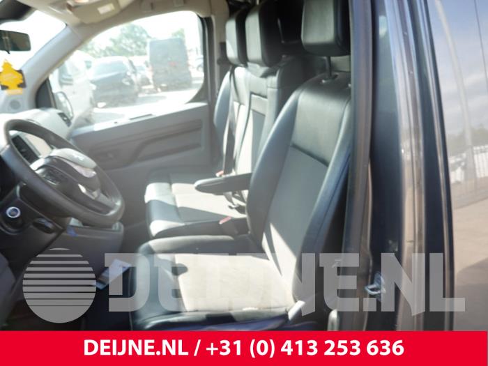 Peugeot Expert Sitz links O313320