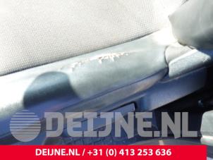 Peugeot Expert Sitz links O313320 foto 2