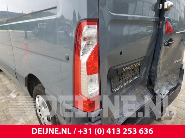 Renault Master Achterlicht links O313388