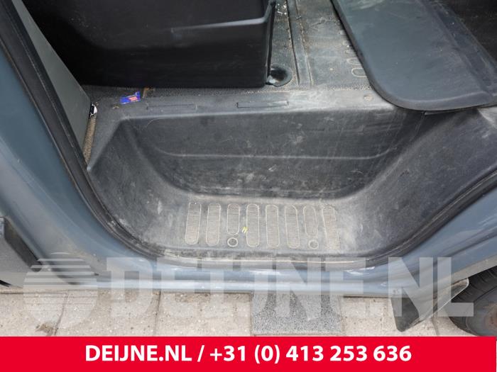 Renault Master Voorinstap rechts O313498
