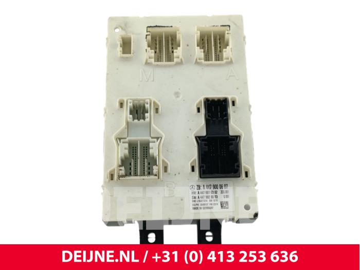 Gebruikte Module Bodycontrol Mercedes Vito (447.6) 2.2 114 CDI 16V Prijs € 121,00 Inclusief btw aangeboden door van Deijne Onderdelen Uden B.V.