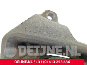 Mercedes eVito Getriebe Halterung O313568 foto 3