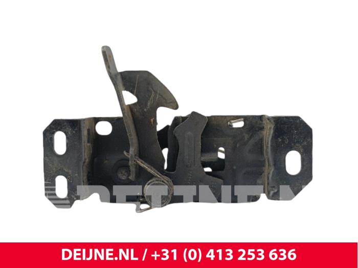 Mercedes eVito Schlossmechanik Motorhaube O313572