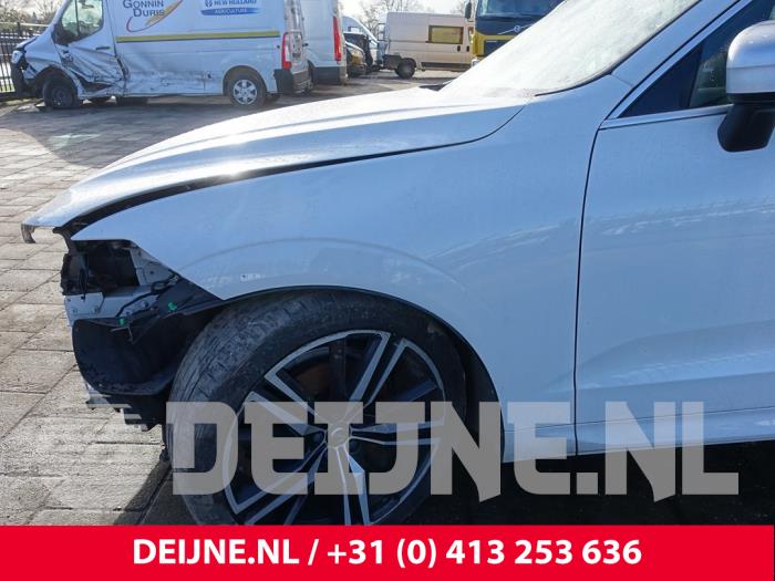 Volvo XC60 Kotflügel links vorne O313864