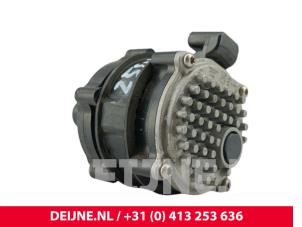 Volvo XC40 Additional water pump O313969 photo 2