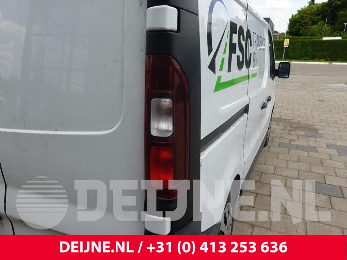 Opel Vivaro Rücklicht rechts O314011