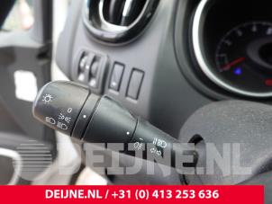 Opel Vivaro Steering column stalk O314028 photo 2