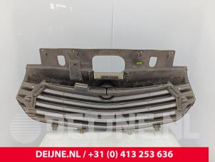 Opel Vivaro Grille O314048 foto 2
