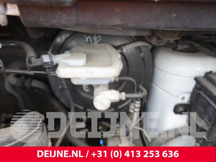 Opel Vivaro Bremsflüssigkeitsbehälter O314080