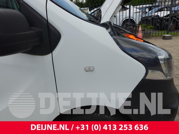 Opel Vivaro Kotflügel rechts vorne O314085