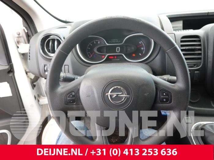 Opel Vivaro Lenkrad O314101