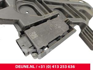Volkswagen ID. Buzz Cargo Stoßstangenstütze rechts hinten O314394 foto 3