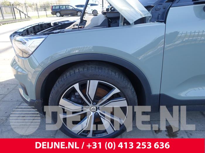 Volvo XC40 Kotflügel links vorne O314329