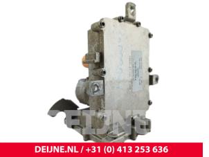 Mercedes eVito Distributor O314672 photo 2