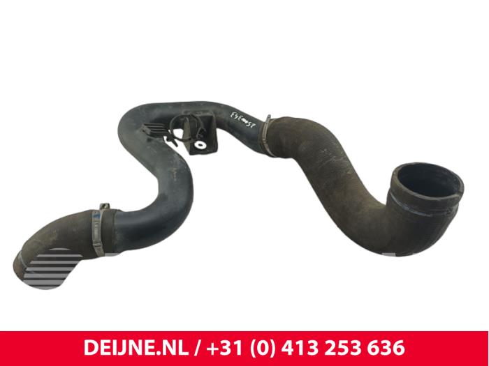 Gebruikte Intercooler Buis Citroen Jumper (U9) 2.2 Blue HDi 140 Prijs € 66,55 Inclusief btw aangeboden door van Deijne Onderdelen Uden B.V.