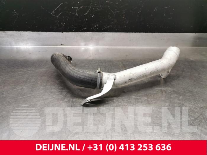 Gebruikte Intercooler Buis Volvo V40 (MV) 2.0 D2 16V Prijs € 70,00 Margeregeling aangeboden door van Deijne Onderdelen Uden B.V.