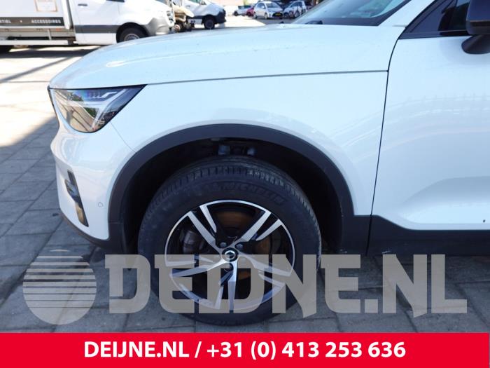 Volvo XC40 Kotflügel links vorne O315021