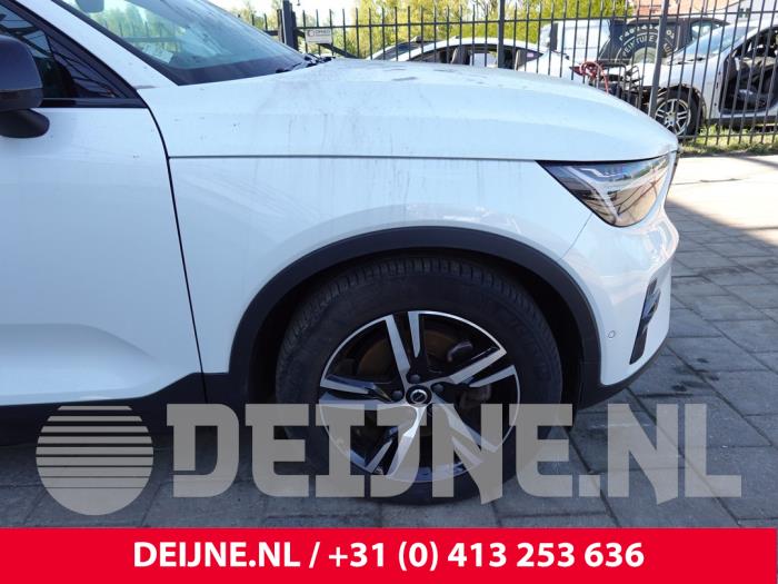 Volvo XC40 Kotflügel rechts vorne O315022