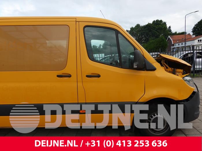 Mercedes Sprinter Door 2-door, right O315133
