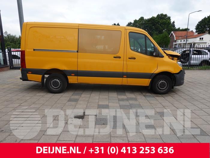 Mercedes Sprinter Schiebetür rechts O315154