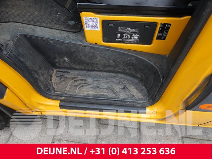 Mercedes Sprinter Voorinstap links O315178