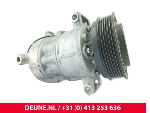 Volvo V40 Air conditioning pump O315370 photo 2