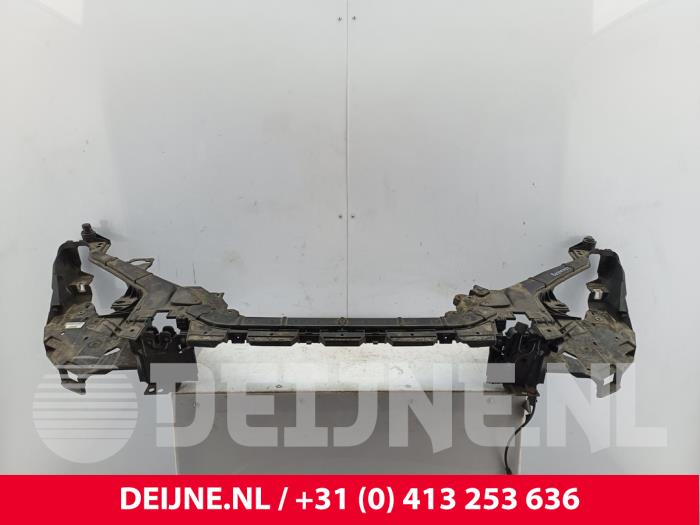 Gebruikte Voorfront Volvo V40 (MV) 2.0 D3 16V Prijs € 350,00 Margeregeling aangeboden door van Deijne Onderdelen Uden B.V.