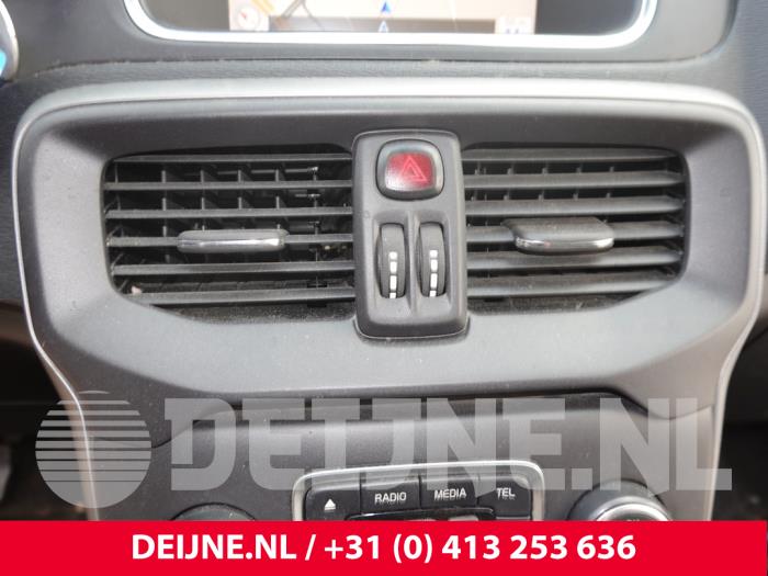 Volvo V40 Paniekverlichtings Schakelaar O315429