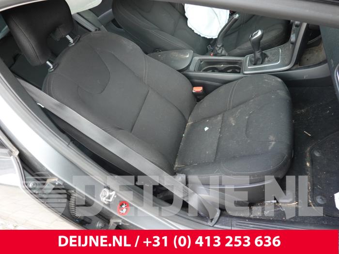 Volvo V40 Sitz rechts O315462