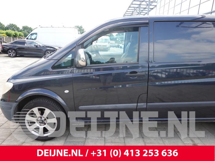 Mercedes Vito Tür 2-türig links O315564