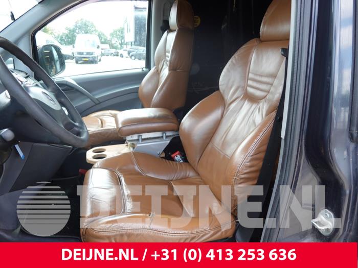 Mercedes Vito Sitz links O315590