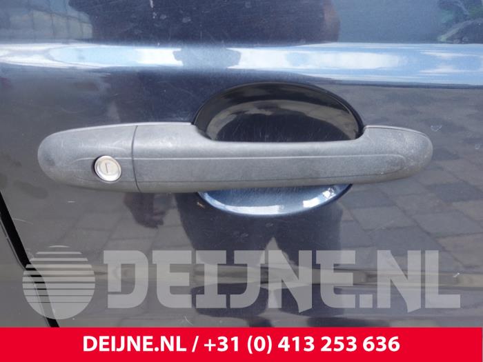 Mercedes Vito Türgriff 2-türig rechts O315621