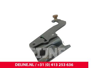 Volkswagen ID. Buzz Cargo Sliding door roller, right O315679 photo 2