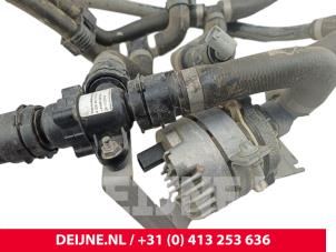 Mercedes eVito Thermostatgehäuse O315800 foto 3